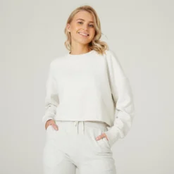 Women's Cropped Fitness Sweatshirt 520 -Fitness Equipment Store k26ba9ca84c59eedf59a2c54a94eec9f1 scaled