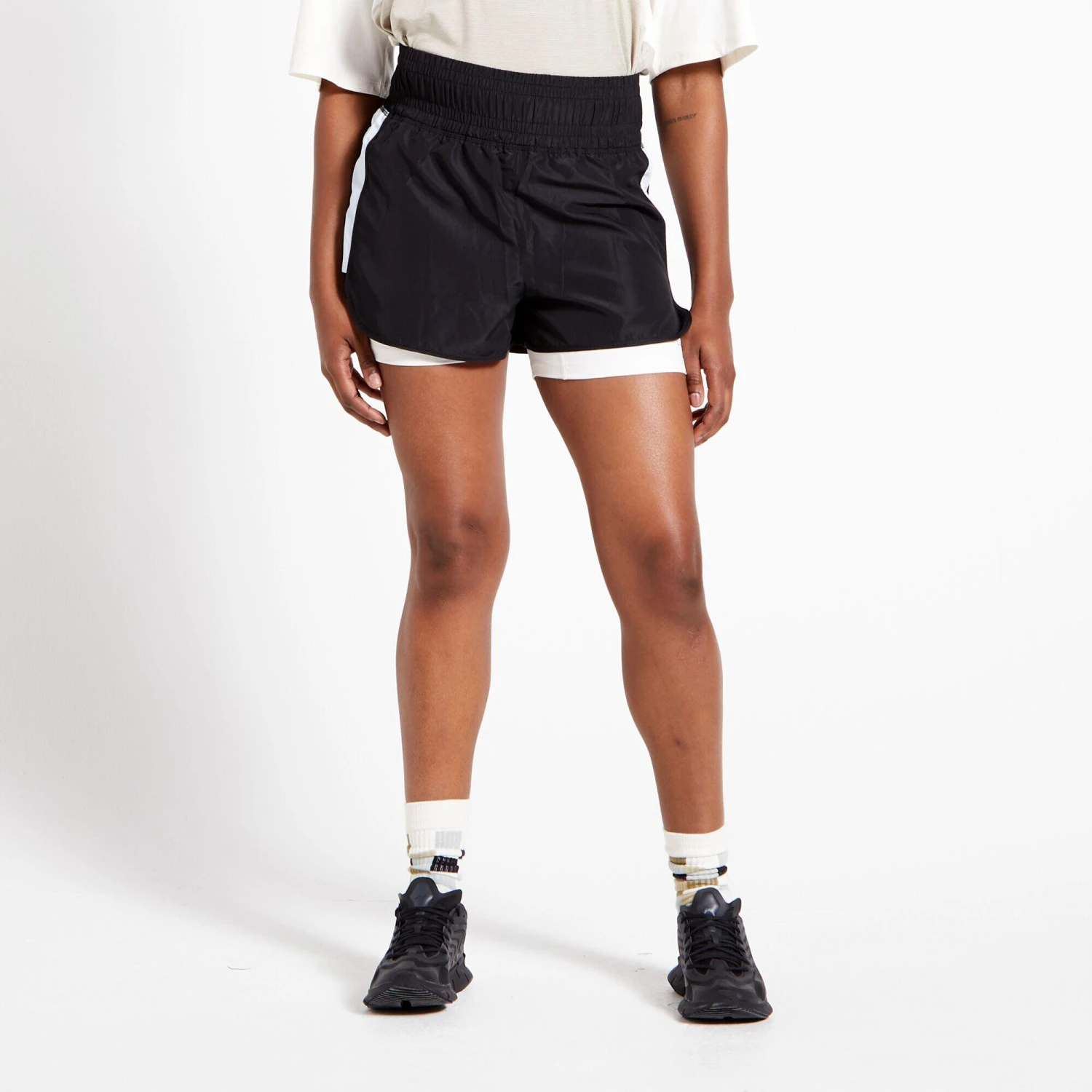 Dare 2b Henry Holland Enlivened Womens Gym Active Shorts 3 Dare 2b Henry Holland Enlivened Womens Gym Active Shorts - Image 3