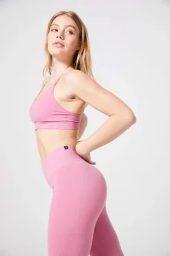 Women's Ribbed Fitness Leggings 520 -Fitness Equipment Store kdfd9bf4de7530c49bb0f9638c6d70686 scaled